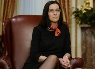 Будапешт меняет курс: Венгрия объявила о высылке 10 российских дипломатов после смены правительства