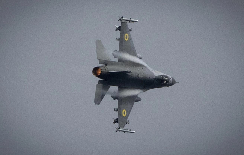 Пилот украинского F-16 раскрыл ключевую проблему во время массированных атак РФ: "Бесполезный инструмент"