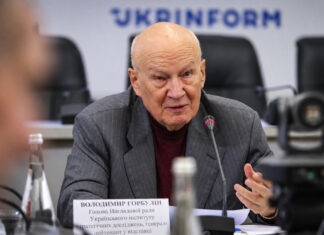 Российский удар по Киеву: ранен экс-секретарь СНБО Владимир Горбулин, погибла его помощница