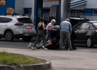 Аналитики оценили масштабы топливного кризиса в РФ: дефицит бензина спровоцировал конфликты и скачок цен до 150 рублей