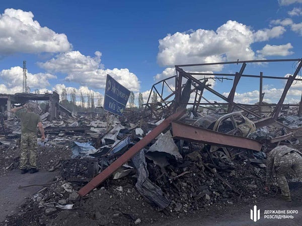 Удары по селу Мила: чиновника СБУ, незаконно разместившего склад боеприпасов, отправили под арест