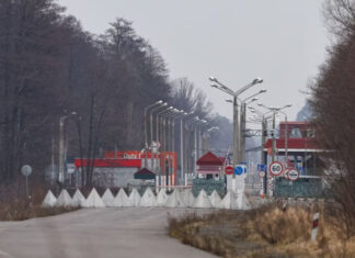Фортификация рубежей: Госпогранслужба Украины развернула закрытую километровую зону на границе с РФ и Беларусью