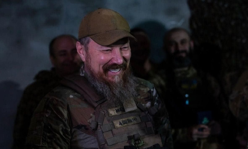 WSJ: Кремль начал охоту за Робертом "Мадяром" через криминальные сети СНГ