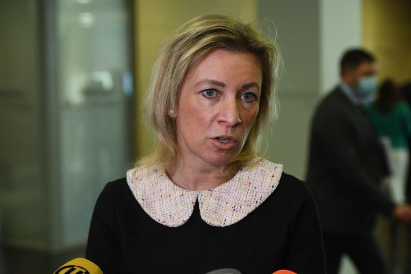Зеленский намекнул на ракетный удар по Москве – Захарова сорвалась