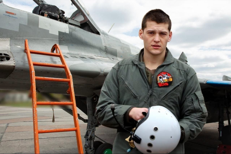 25-летний капитан Марат Мамбетoв погиб в бою: его МиГ-29 сбила российская ракета
