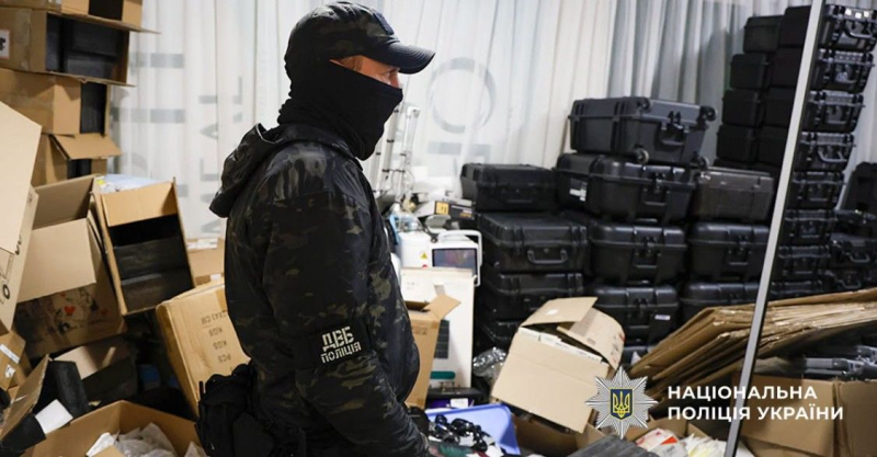 Более 600 дронов и миллионы наличными: в Украине раскрыли схему продажи военных БПЛА