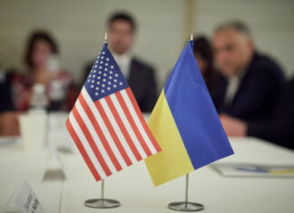 США угрожают Украине: Заморозка поставок оружия из-за ударов по НПЗ РФ? Чиновники Трампа давят на Европу