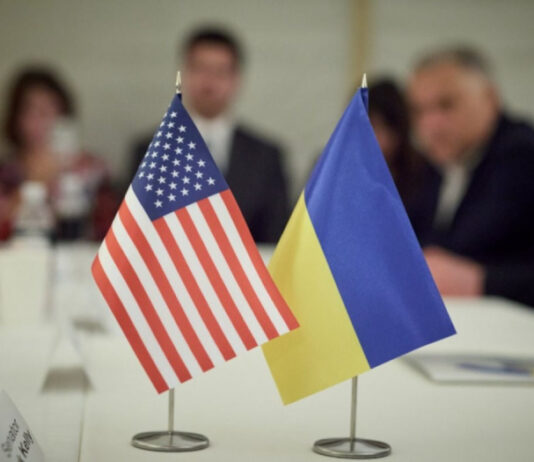 США угрожают Украине: Заморозка поставок оружия из-за ударов по НПЗ РФ? Чиновники Трампа давят на Европу