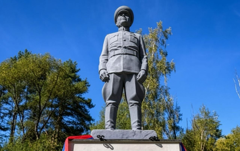 Памятник маршалу Коневу в Словакии