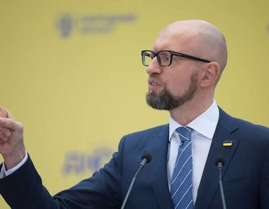 Яценюк шокирован: Путин добился ослабления санкций, поставляя дизель в США