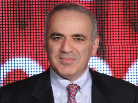 Каспаров: Если Европа не усилит помощь, Украина потерпит поражение, и Путин продиктует условия