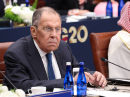 Министр иностранных дел Великобритании Эд Милибэнд жестко отчитал Лаврова на G20: «Вы не победите в этой войне»