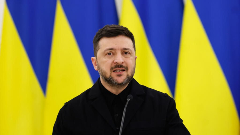 Опрос КМИС показал, сколько украинцев против выдвижения Зеленского на второй срок