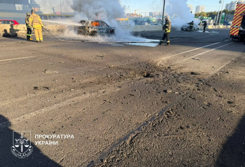 Последствия атаки БПЛА РФ возле трассы Киев – Одесса: горят автомобили, есть погибшие и раненые