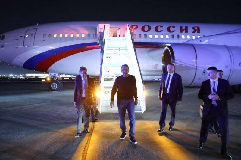 Приключения из-за "недружественных стран": Лавров добирался до США более 20 часов