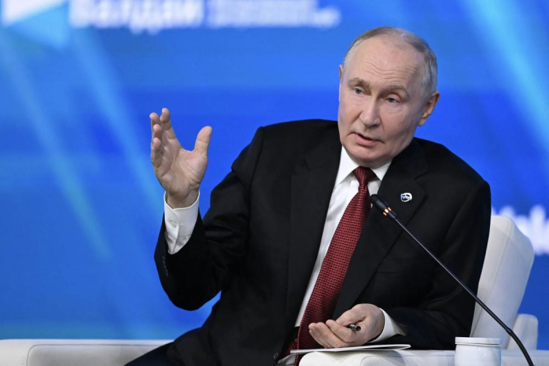Путин заявил, что Россия готова к мирным переговорам по Украине, но выдвинул условие