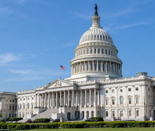 Сенат США пресёк попытку Трампа импортировать российское дизтопливо: чем это грозит Белому дому?