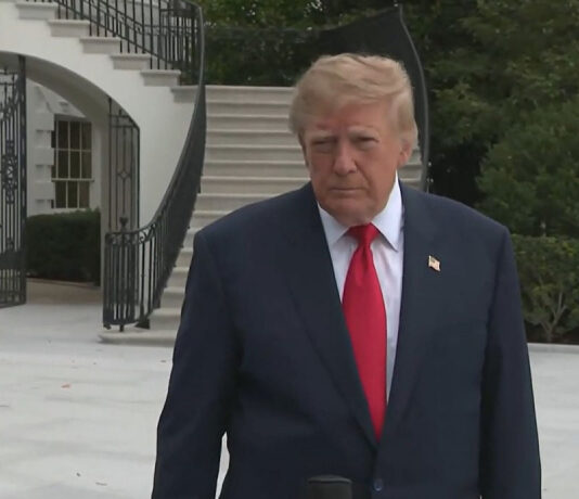 Трамп открыто призвал Украину сменить президента: что это значит для Киева и Вашингтона