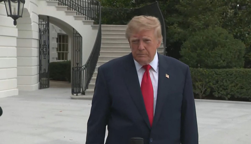 Трамп публично заявил, что хочет замены Зеленского на посту президента Украины