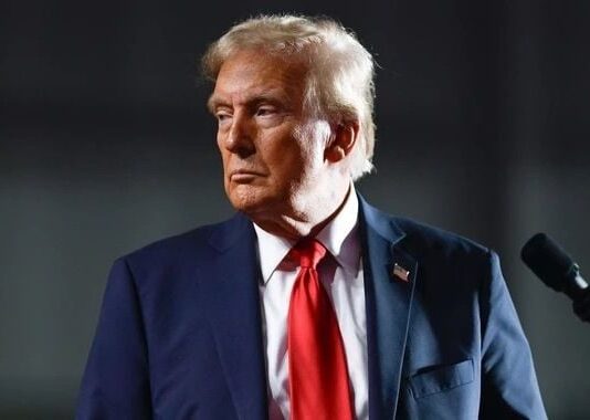 Трамп предложил «Суперинтеллект»: Белый дом объявит «врагами» тех, кто не следует новой терминологии ИИ