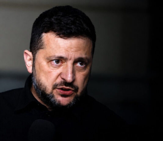 Киев перестраивает переговорную стратегию: Украина и США объединяются для новой формулы мира, игнорируя территориальные уступки
