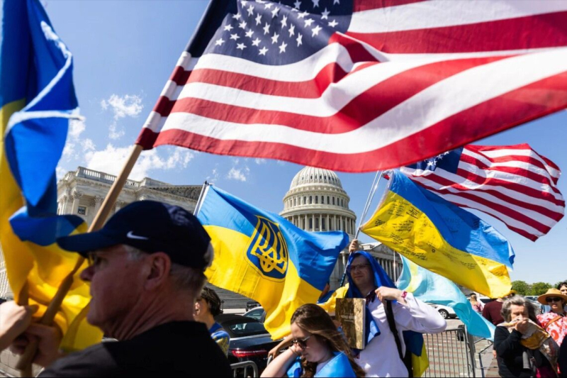 Украинцы в США смогут оставаться и работать легально: временная защита пока в силе