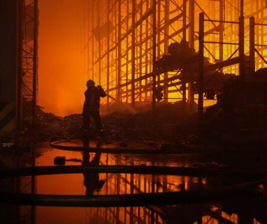Новая волна атак: РФ нанесла удары по восьми областям Украины, есть погибшие и раненые, включая детей