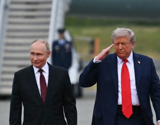 Кремль раскрывает: Как Трамп и Путин «окно» в графике искали для полуторачасовой беседы
