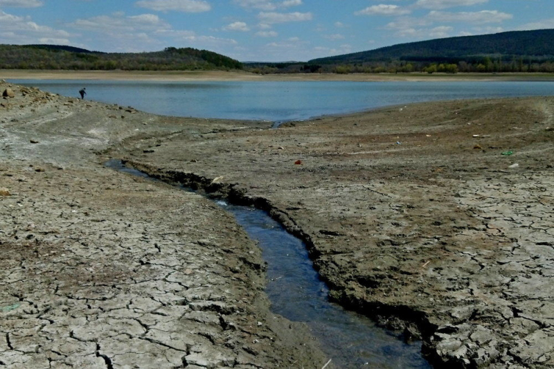 В Крыму назревает водный кризис, запасы водохранилищ резко сокращаются — подробности от ЦНС
