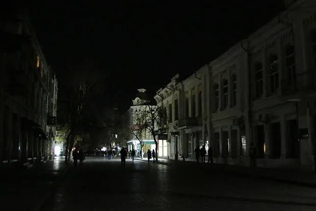 В Крыму после массированной ночной атаки наступил полный блэкаут