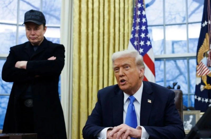 WSJ узнала о звонке Трампа Маску по вопросу Starlink для Украины – что известно