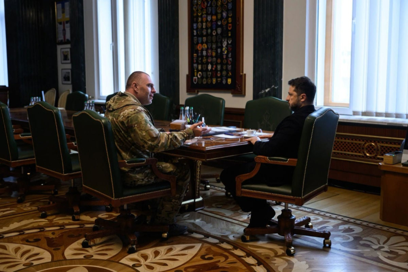 Зеленский позвал на встречу генерала Малюка: появились первые детали