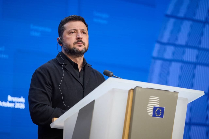 Зеленский предупредил Лукашенко: "Дай Бог, чтобы они не втянулись в это"