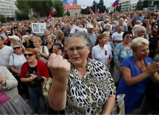 Блэкаут и гуманитарный кризис в Донецке: жители сообщают о столкновениях за воду и тотальном отключении связи