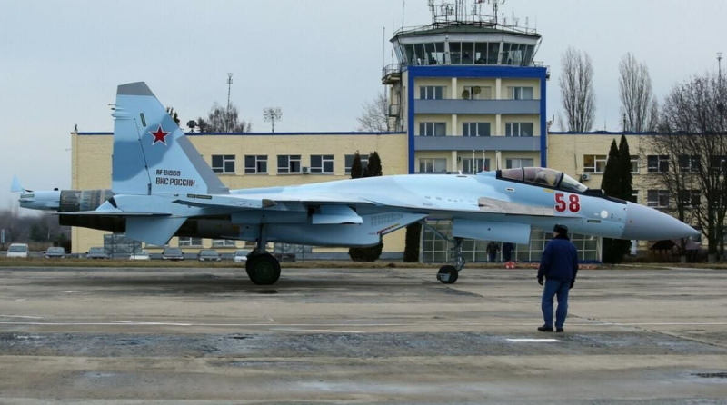 ​Более 20 взрывов: Липецкую область атаковали дроны, один из объектов — военный аэродром