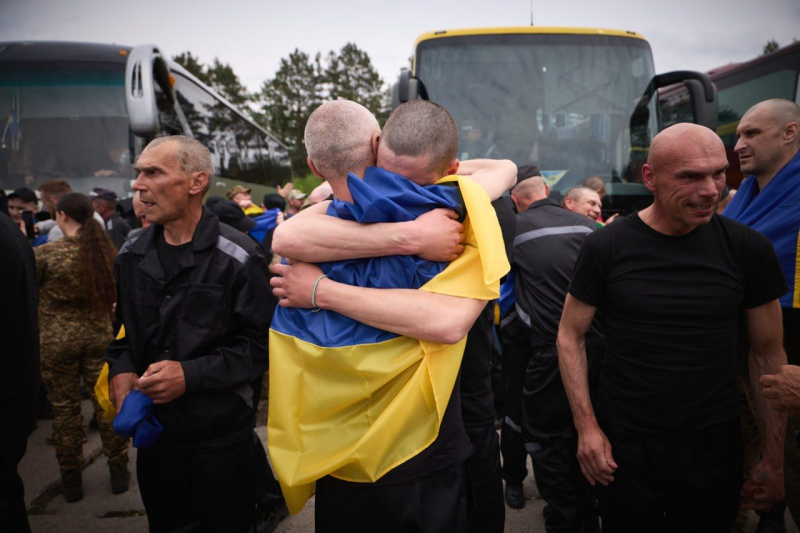 ​Большой обмен 1000 на 1000 завершен: еще 303 воина возвращены в Украину